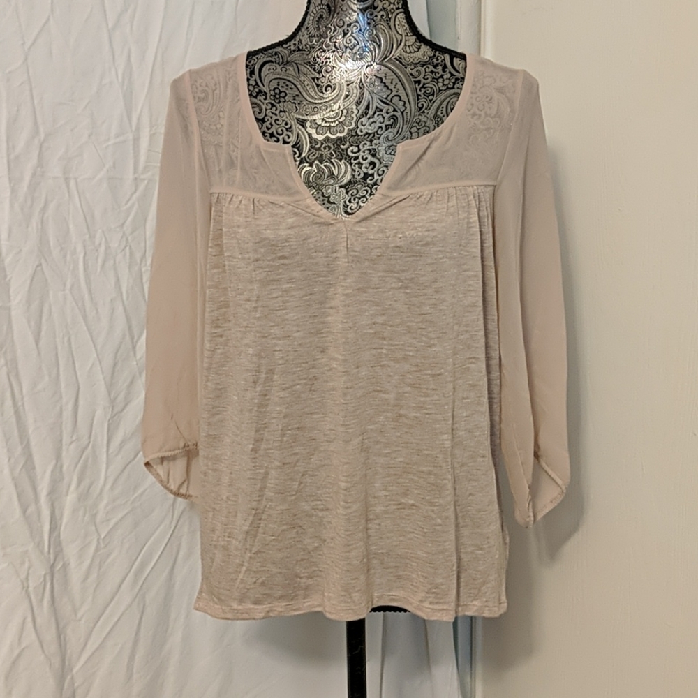 ✨5/$25✨ AEO neutral chiffon top